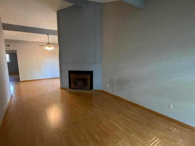 Photo - 3731-3733 Scallop Court Unit 3733