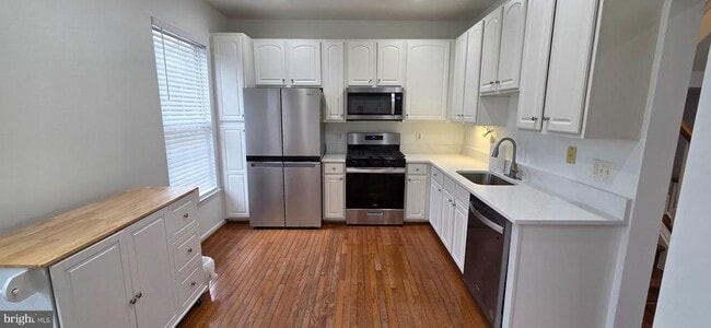 Building Photo - 20544 Blue Heron Terrace