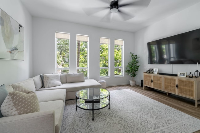 Photo - 723 SE 16th Ct