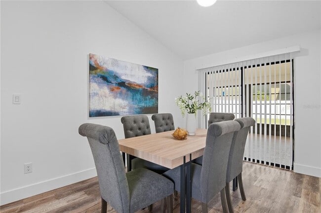 Photo - 205 Red Maple Dr