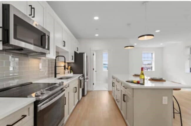 Building Photo - 7 North St Unit 7