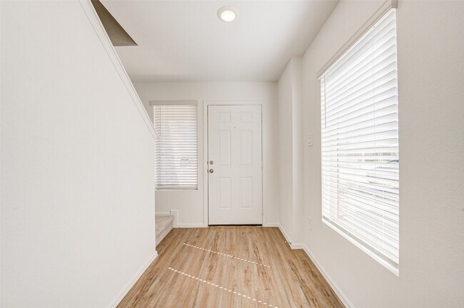 Photo - 17827 Pemswood Dr