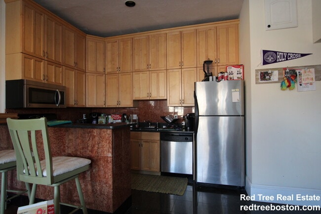 Photo - 1689 Beacon St Unit 2