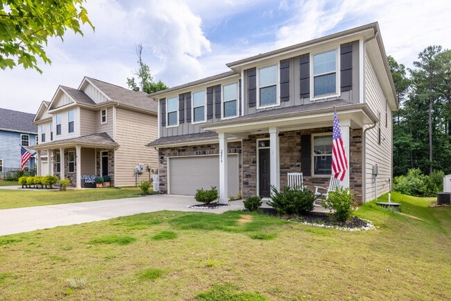 Building Photo - MOVE IN SPECIAL $600 off First Month!!!! Spacious 4-Bedroom Gem with 2.5 Baths –2216 Sussex Road ...