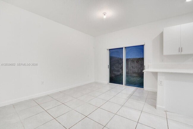 Photo - 2615 SE 11th St