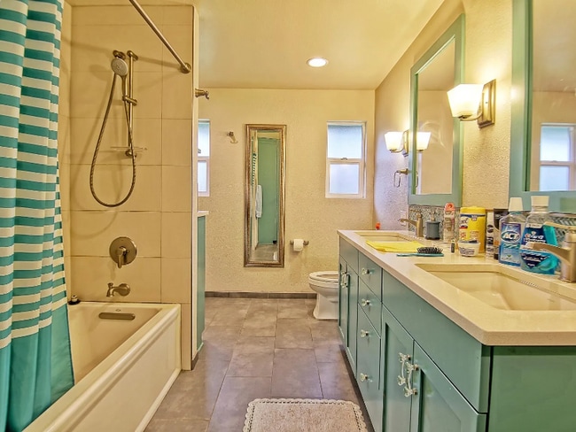 Photo - 6556 Cleopatra Pl NW