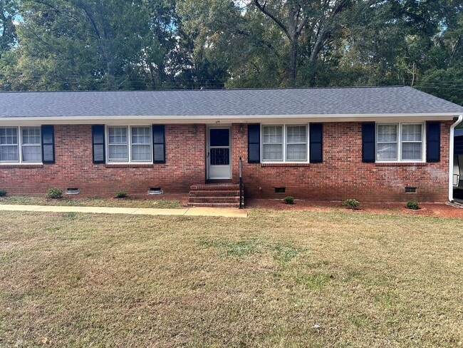 Photo - 3 Bedroom, 2 Bathroom Winthrop Heights