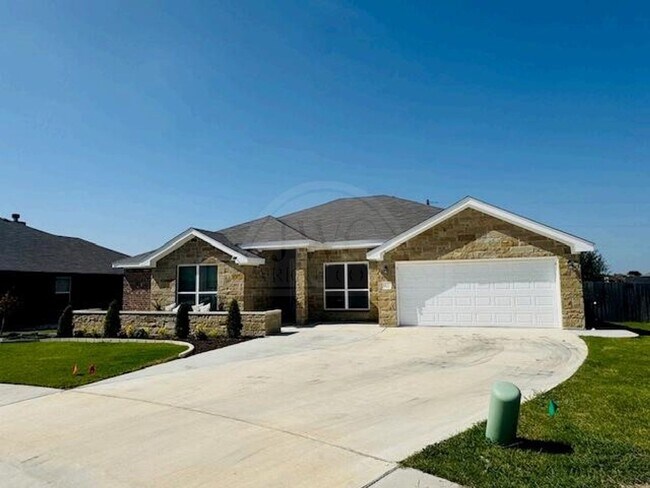 Photo - Modern 3-Bedroom Home