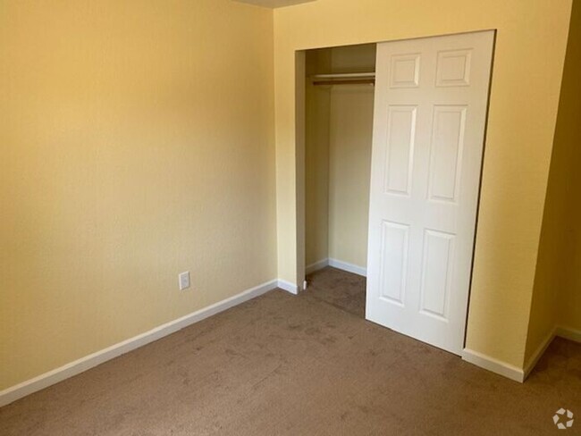 Building Photo - 2 bedroom home in Everett Near Recreation ...