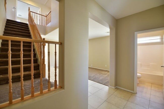 Photo - Beautiful 4BED/3BATH/CAR home located in SW Las Vegas! -Enjoy Rent-Free Holidays!