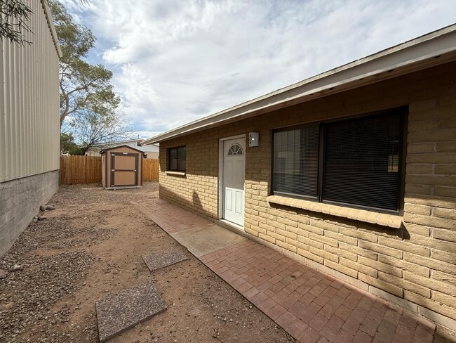 Building Photo - 3403 N Flanwill Blvd