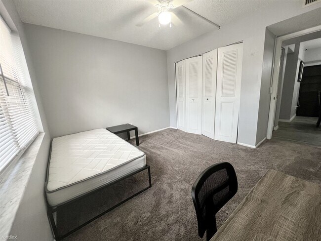 Photo - 1 br, 1 bath Condo - 4411 Shady Terrace La...
