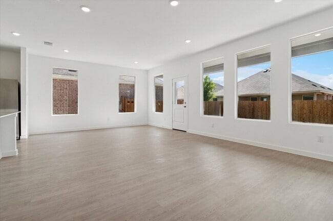 Photo - 1805 Alpine Larch Ln