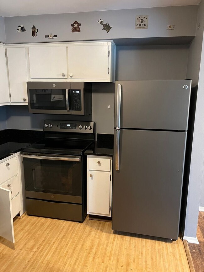 Photo - Beautiful 2 bedroom, 2.0 bath Condo in Wes...