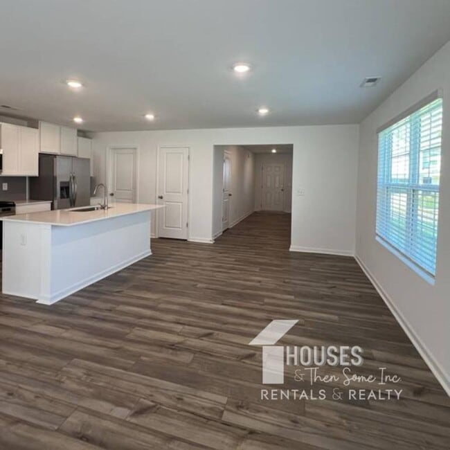 716 Coromandel Dr