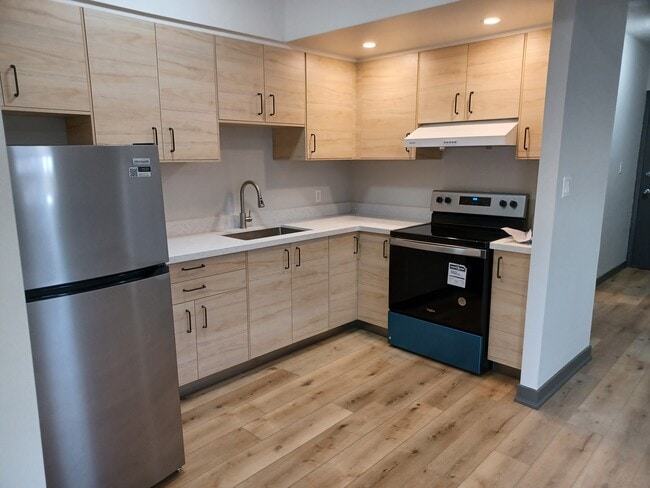 Photo - 191 Lakeshore Rd E Unit 10