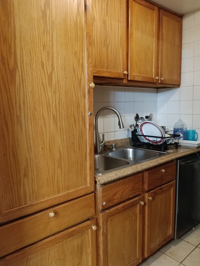 Photo - 1075 Knoll Ln