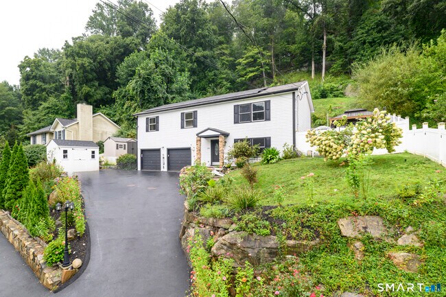 108 Perry Dr