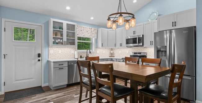 Photo - Tranquil Waters - Furnished Monthly Rental