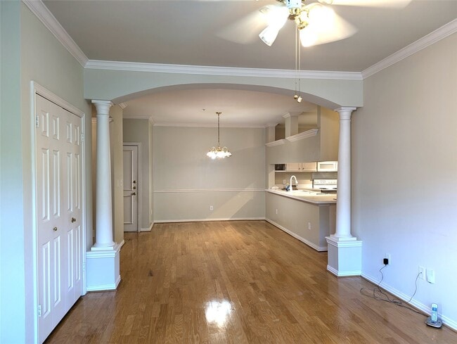 Photo - 2111 Welch St Unit B208