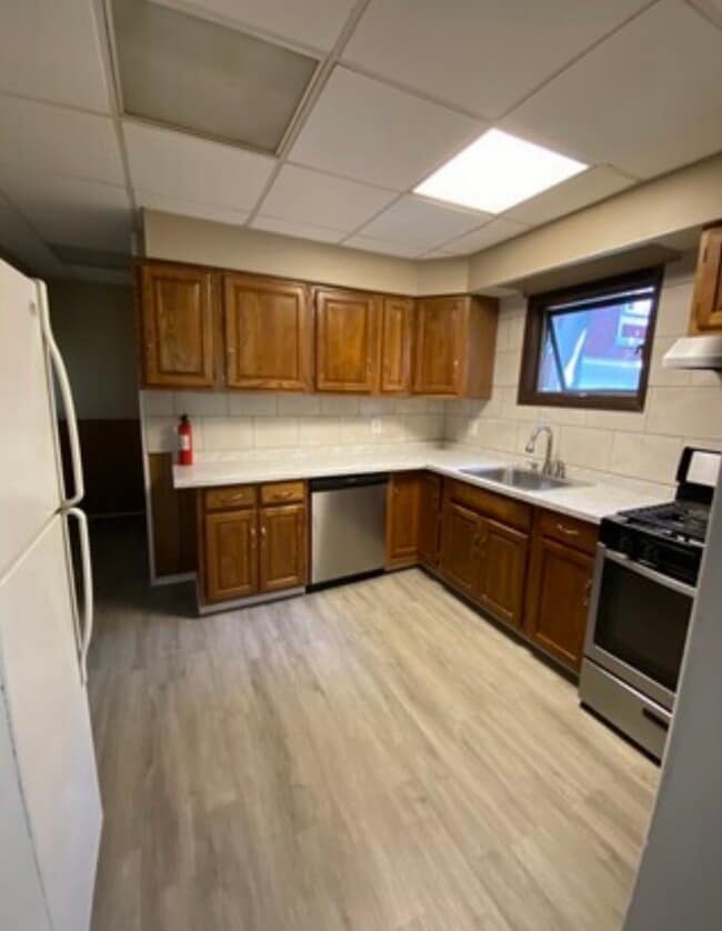 Photo - 150 Leroy St