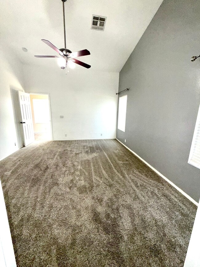 Photo - 17617 N Larkspur Ln