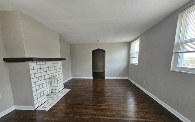 1300 Kelton Ave Unit 1