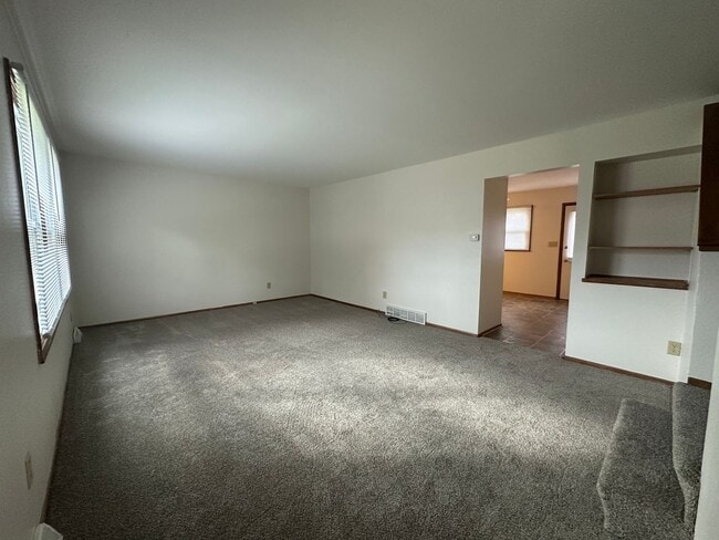 Photo - Spacious Townhouse in Greenfield! Unit 3104