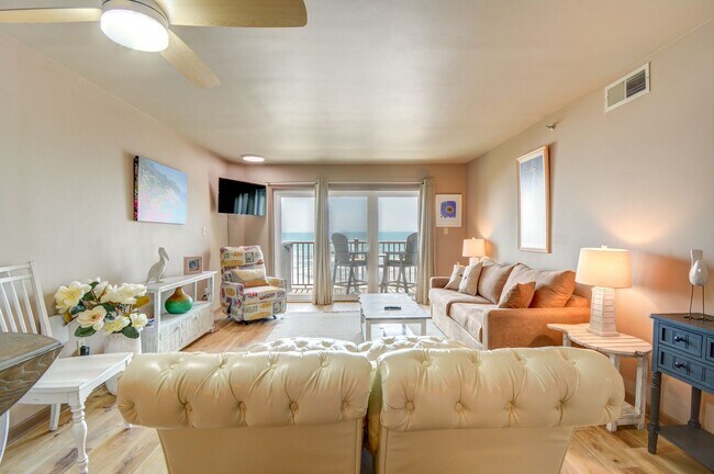 Photo - OCEAN FRONT *Off Season Rental* October 1s...