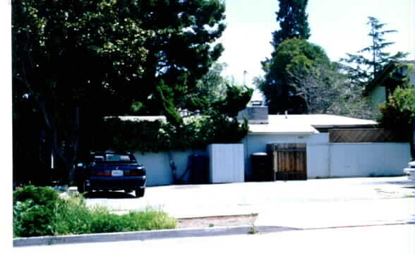 Photo - 680 Morse Ave Apartments