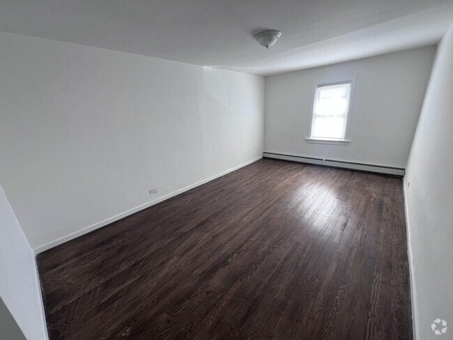 Building Photo - 96 McLean Ave Rental