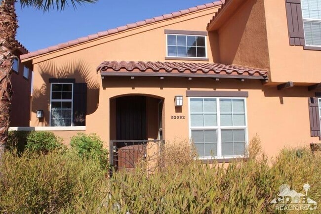 Building Photo - 52082 Rosewood Ln Rental