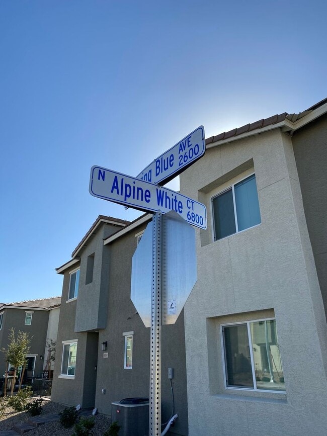 Photo - Americana Property Mgmt - 3bed Townhouse built in 2022 in the NW