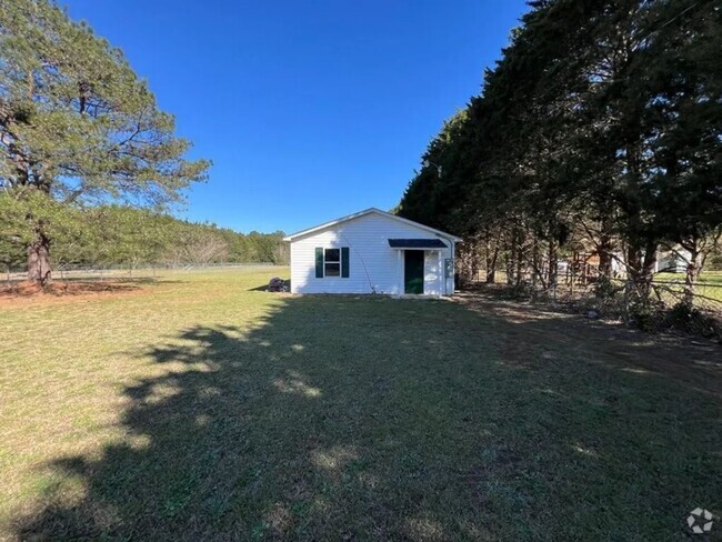 Building Photo - Country Living! Rental