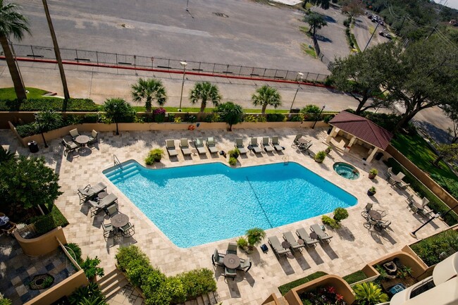 Photo - 3525 Sage Rd Unidad 718