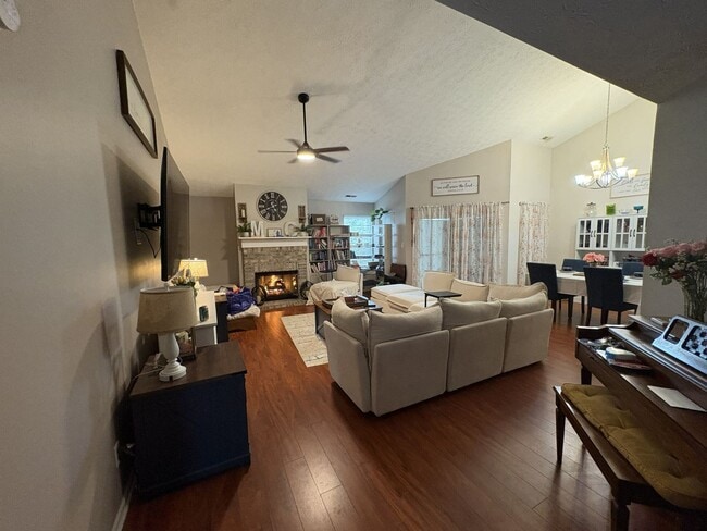 Photo - 3044 Village Park N Dr