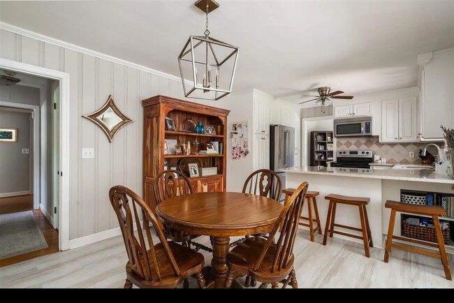 850 Congaree Dr