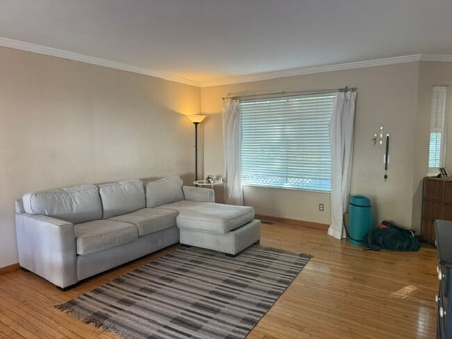 Photo - 8908 Gravenstein Way