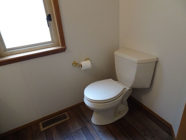 Photo - Charming Large 2-Bedroom Condo in the Hear...