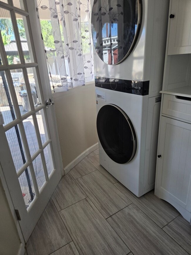 Photo - Immaculate Midtown Studio in Riverside