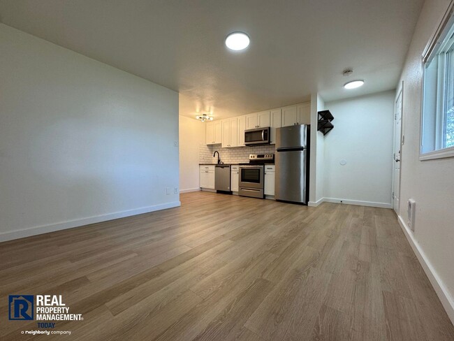 Photo - 7619 Douglas St W Unit Apartment #3