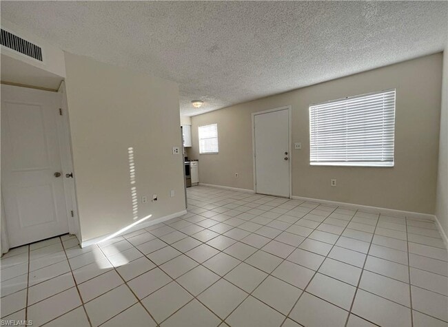 Photo - 3325 Arpt Rd S