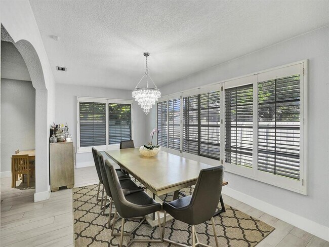 Photo - 217 SE 5th St