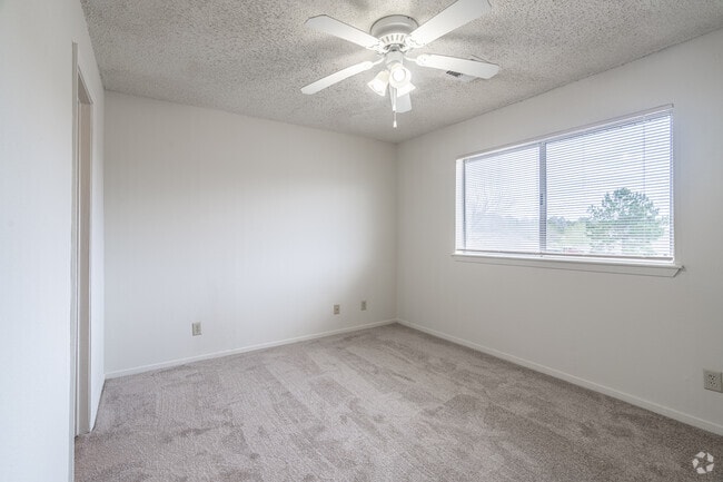 2BR, 2.5BA - 1219SF