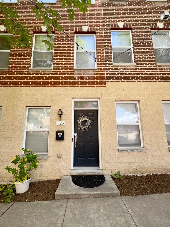 Photo - Charming 2 Bedroom/2 Bathroom Townhome near Patterson Park, Baltimore, MD!