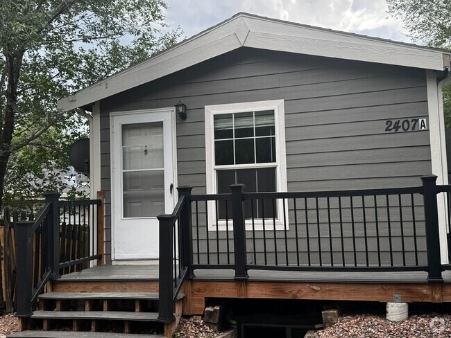 Building Photo - Cache La Poudre Unit A Rental