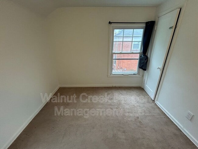 14018 Cayuga Ct