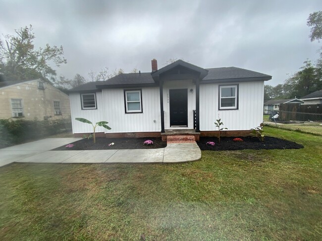 Photo - 1530 Koger St Casa