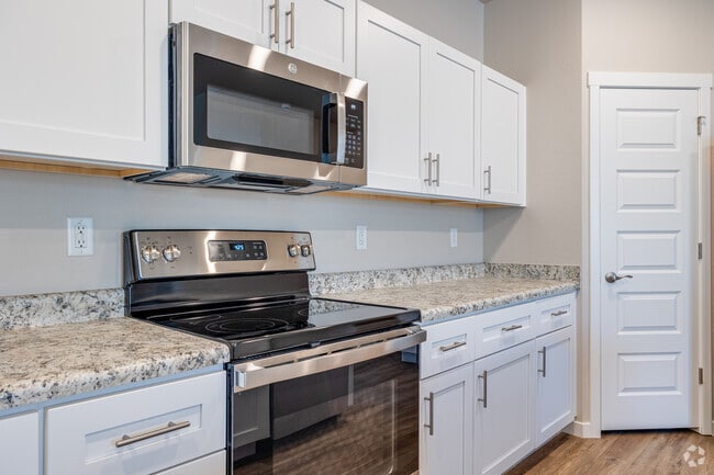 3BR, 2BA - 1,700SF