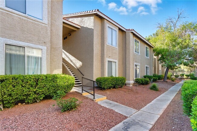 Building Photo - 7200 W Pirates Cove Rd Unit 2025 Rental